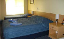 Benjamin Singleton Motel - Singleton - Accommodation in Surfers Paradise 1