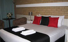 Golden Harvest Motor Inn - Moree - Accommodation in Surfers Paradise 0