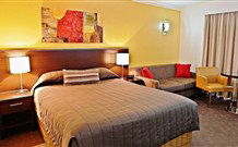 Governor Macquarie Motor Inn - Bathurst - Accommodation in Surfers Paradise 1