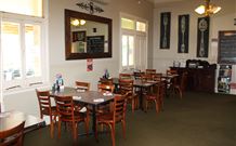 Neath Hotel - Neath - Accommodation in Surfers Paradise 1