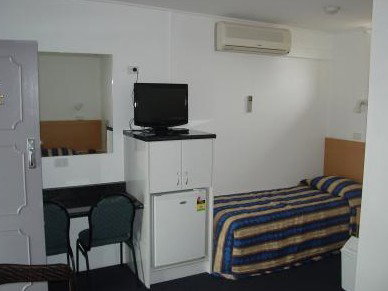 Tally Ho Motor Inn - Accommodation in Surfers Paradise 3