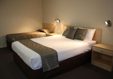 Courabyra NSW Accommodation in Surfers Paradise