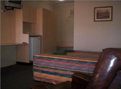 Gilgandra Motel - Accommodation in Surfers Paradise 1