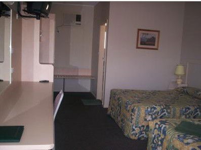 Gilgandra Motel - Accommodation in Surfers Paradise 2