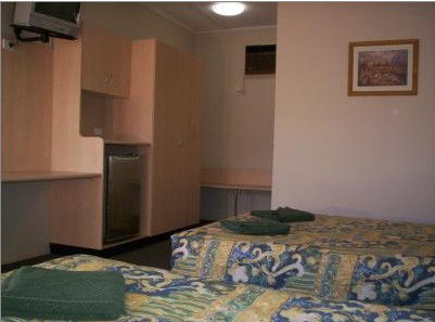 Gilgandra Motel - Accommodation in Surfers Paradise 4