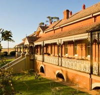 Hermitage Hill Resort And Conference Centre - Accommodation in Surfers Paradise