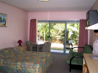 Diggers Rest Motel - Accommodation in Surfers Paradise 2