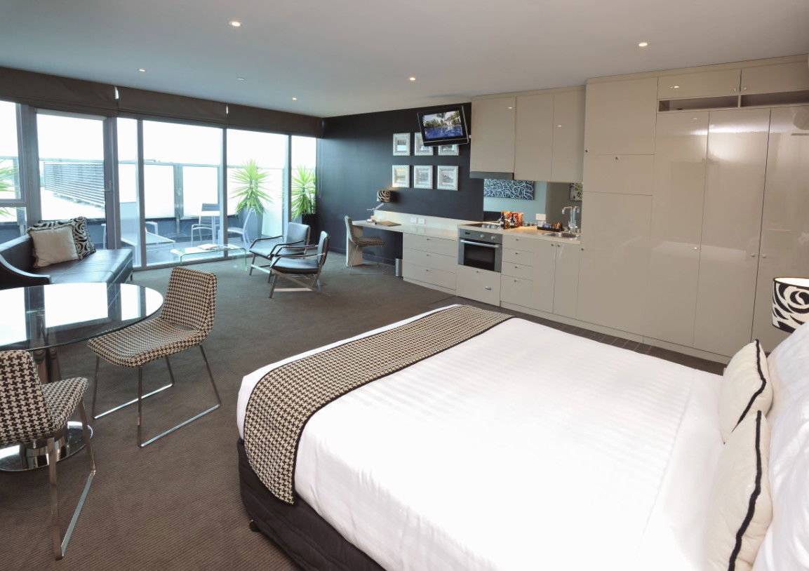 Preston Lower ACT Accommodation in Surfers Paradise