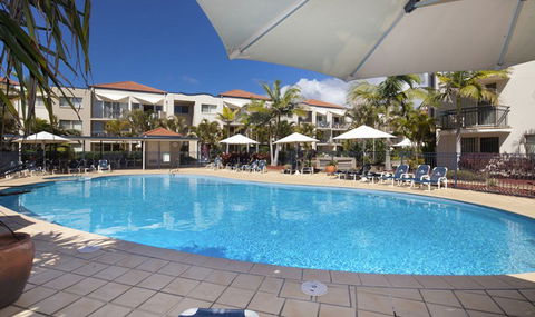 Golden Riviera Beach Resort - Accommodation in Surfers Paradise 2