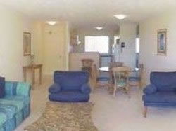 Golden Riviera Beach Resort - Accommodation in Surfers Paradise 9