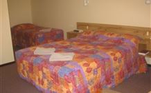 Wagon Wheel Motel And Units - Coonabarabran - Accommodation in Surfers Paradise 0