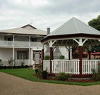 California Manor Bed and Breakfast - - Accommodation in Surfers Paradise