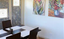Magenta Cottage Accommodation And Art Studio - Accommodation in Surfers Paradise 2
