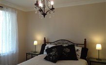 SeaChange Holiday Cottage And SeaStay Cottage - Accommodation in Surfers Paradise 2
