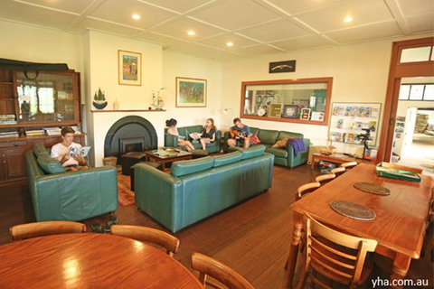 Sydney - Pittwater YHA - Accommodation in Surfers Paradise 6