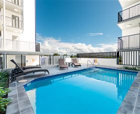 Direct Hotels - Pacific Sands - Accommodation in Surfers Paradise 1
