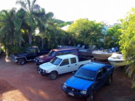 Gee-Dees Family Cabins - Accommodation in Surfers Paradise 0