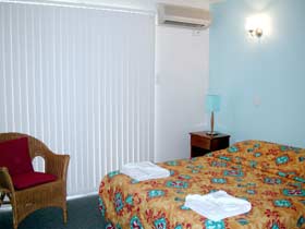 Bayshores Holiday Apartments - Accommodation in Surfers Paradise 1