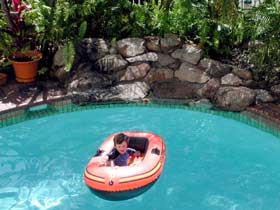 Bayshores Holiday Apartments - Accommodation in Surfers Paradise 3