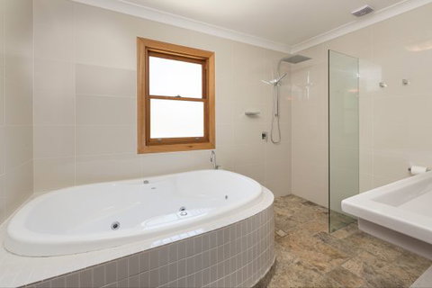 Elderslie House - Accommodation in Surfers Paradise 123