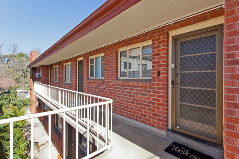 Relax On Regina - Accommodation in Surfers Paradise 60