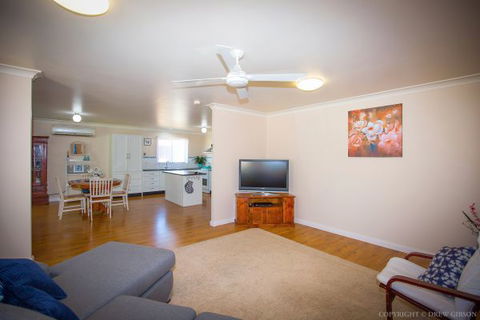 Dell-Lee Cottage - Accommodation in Surfers Paradise 4