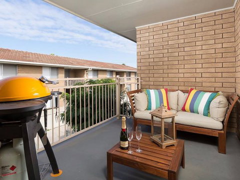 Relax On Regina - Accommodation in Surfers Paradise 27