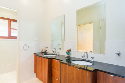 Elderslie House - Accommodation in Surfers Paradise 86