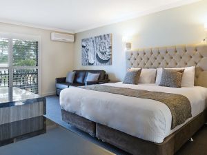 North Batemans Bay NSW Accommodation in Surfers Paradise