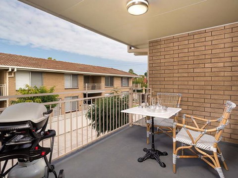 Relax On Regina - Accommodation in Surfers Paradise 17