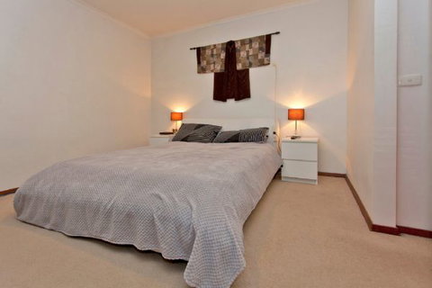 Relax On Regina - Accommodation in Surfers Paradise 67