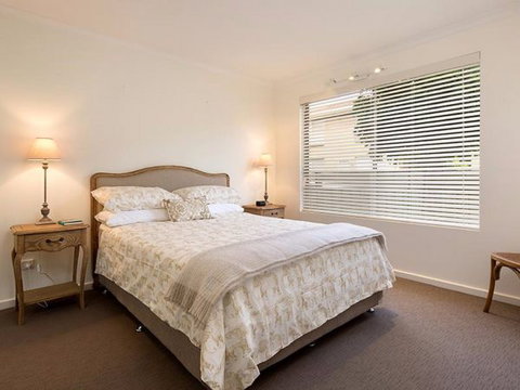 Relax On Regina - Accommodation in Surfers Paradise 37