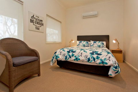 Relax On Regina - Accommodation in Surfers Paradise 50