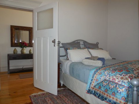 Book Keepers Cottage Waikerie - Accommodation in Surfers Paradise 2
