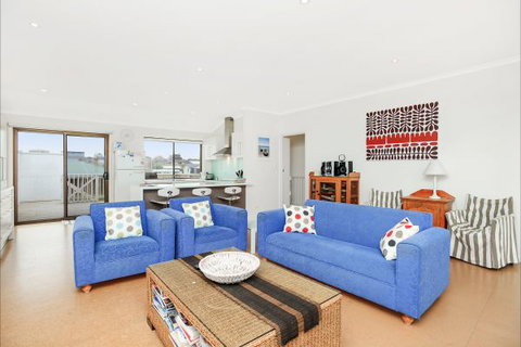 Willows - Accommodation in Surfers Paradise 2