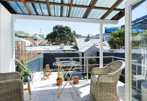 The Essence Of Paddington Living - Accommodation in Surfers Paradise 3