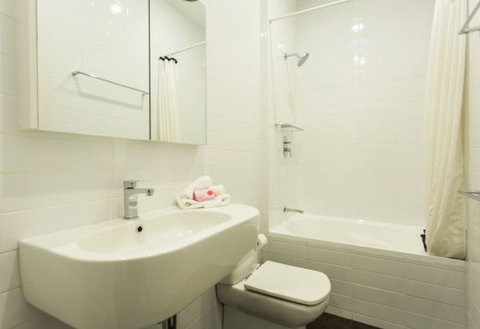 The Essence Of Paddington Living - Accommodation in Surfers Paradise 22