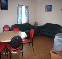 Alonga Waterfront Cottages - Accommodation in Surfers Paradise
