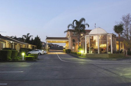 Best Western Airport Motel & Convention Centre - Accommodation in Surfers Paradise 3