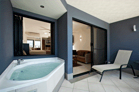 Waterfront Whitsunday Retreat - Accommodation in Surfers Paradise 2