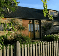 Daisy Bank Cottages - Accommodation in Surfers Paradise