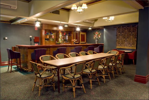 Tower Hotel - Accommodation in Surfers Paradise 4