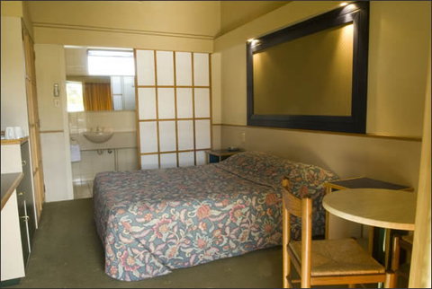 Tower Hotel - Accommodation in Surfers Paradise 5