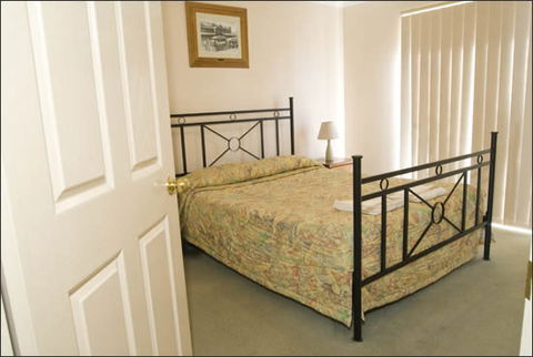 Tower Hotel - Accommodation in Surfers Paradise 7