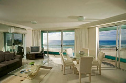 Ocean Plaza Resort - Coolangatta - Accommodation in Surfers Paradise 1