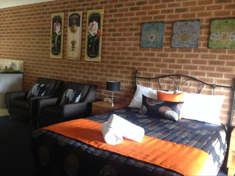 Top Of The Town Motor Inn Yackandandah - Accommodation in Surfers Paradise 2