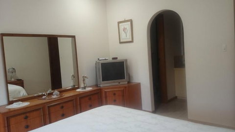 Gaerwood Bed Breakfast - Accommodation in Surfers Paradise 5