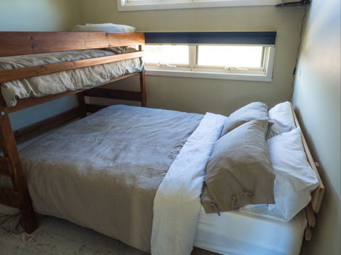 Alice's Palace Ocean Grove - Accommodation in Surfers Paradise 7
