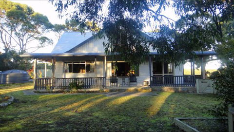Arties Cottage Accommodation - Accommodation in Surfers Paradise 0