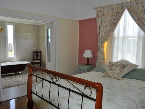 Beth's Cottage Roaring 40s - Accommodation in Surfers Paradise 1